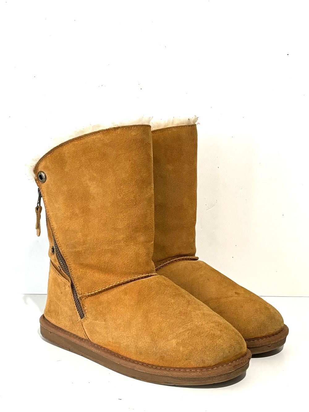 Clarks Women’s 9 Alpine II TAN Suede Shearling Lined Leather Mid Calf Snow Boots